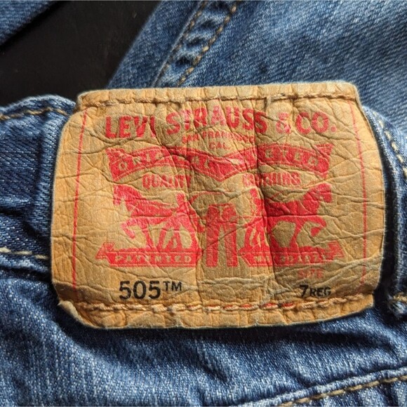Levi's Medium Wash Denim Jeans 505, Boys 7 Regular - Picture 4 of 11